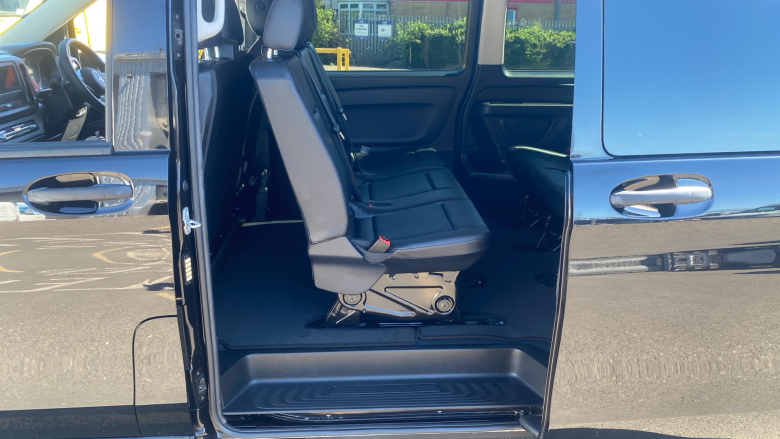 Mercedes-Benz Vito Tourer L3 Diesel Rwd 114 CDI Pro 9-Seater 9G-Tronic
